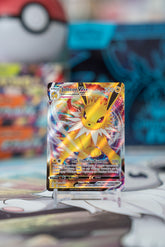 Jolteon VMAX (EVS 051)