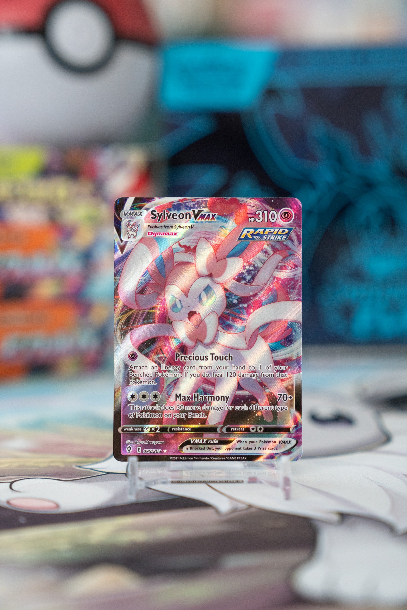 Sylveon VMAX (EVS 075)